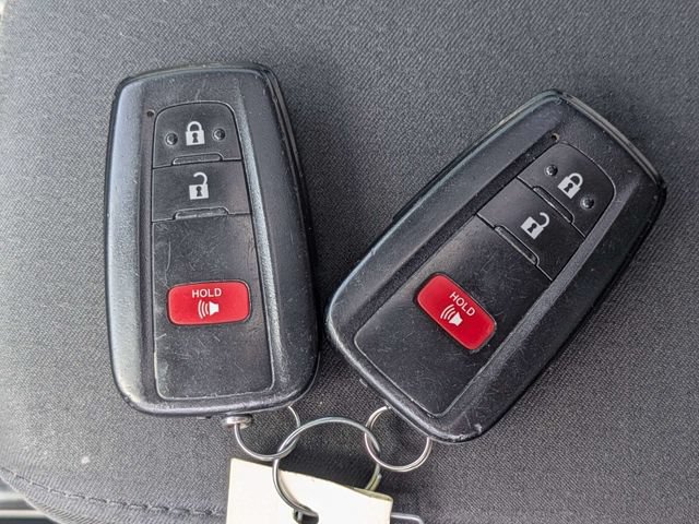 Used 2018 Toyota Prius Three w/ Advanced Technology Package FWD image 32