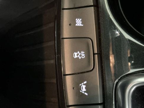 Used 2023 Chevrolet TrailBlazer RS w/ Convenience Package image 28