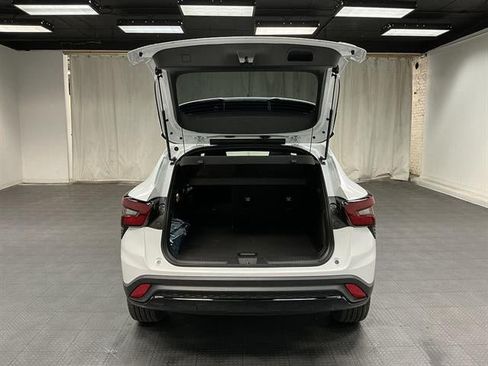 New 2026 Chevrolet Trax RS w/ Sunroof Package FWD image 21