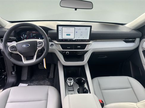 New 2026 Ford Explorer Active w/ Active Comfort Package AWD/4WD image 12