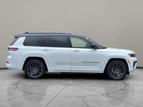 New 2026 Jeep Grand Cherokee L Summit AWD/4WD image 13
