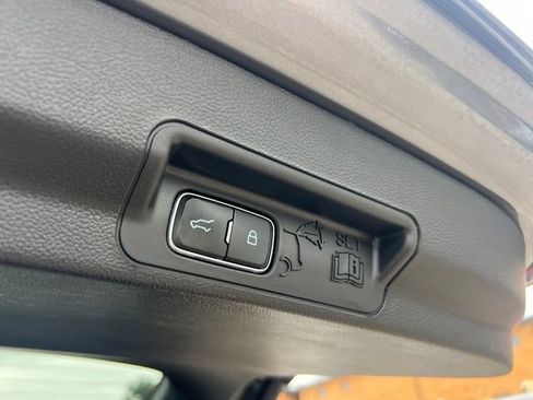 Certified 2023 Ford Explorer ST AWD/4WD image 23