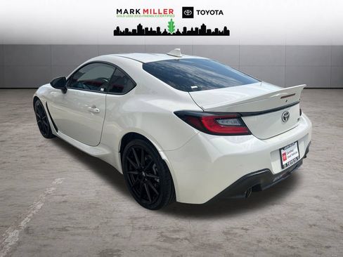 Certified 2025 Toyota GR86 Premium w/ ALL Weather Mat Package (TMS) RWD image 3