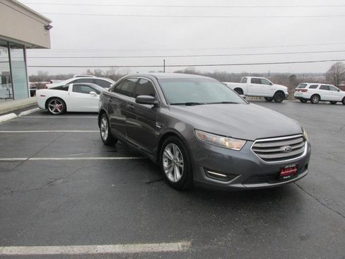 Used 2013 Ford Taurus SEL image 5