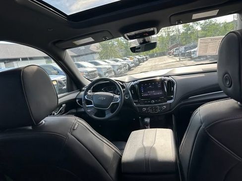 Used 2023 Chevrolet Traverse RS w/ LPO, Floor Liner Package AWD/4WD image 29