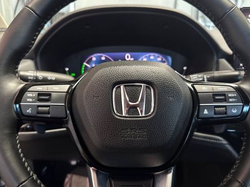 Used 2025 Honda Accord Touring image 11
