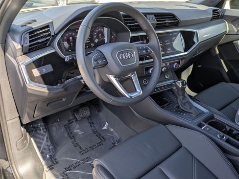 New 2025 Audi Q3 2.0T Premium image 8