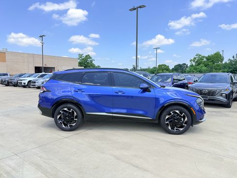 Used 2023 Kia Sportage SX AWD/4WD image 4