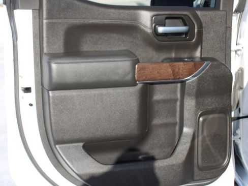 Used 2022 GMC Sierra 1500 Denali w/ Denali Premium Package image 15