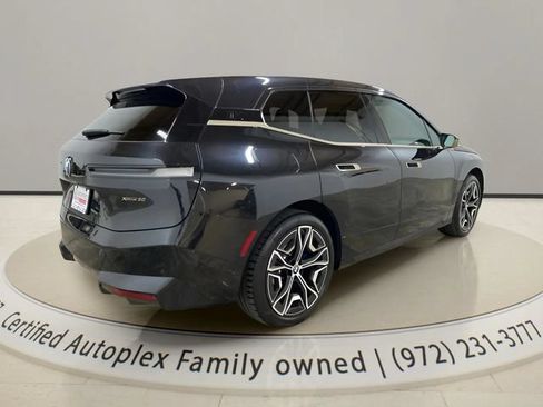 Used 2024 BMW iX xDrive50 w/ Premium Package AWD/4WD image 5