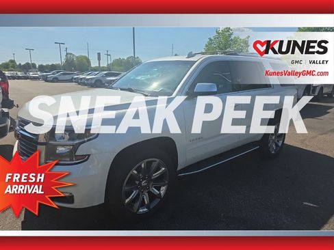 Used 2019 Chevrolet Tahoe Premier AWD/4WD image 3