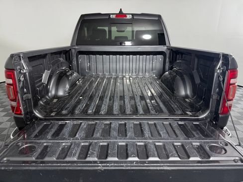 Used 2022 RAM 1500 Laramie AWD/4WD image 11