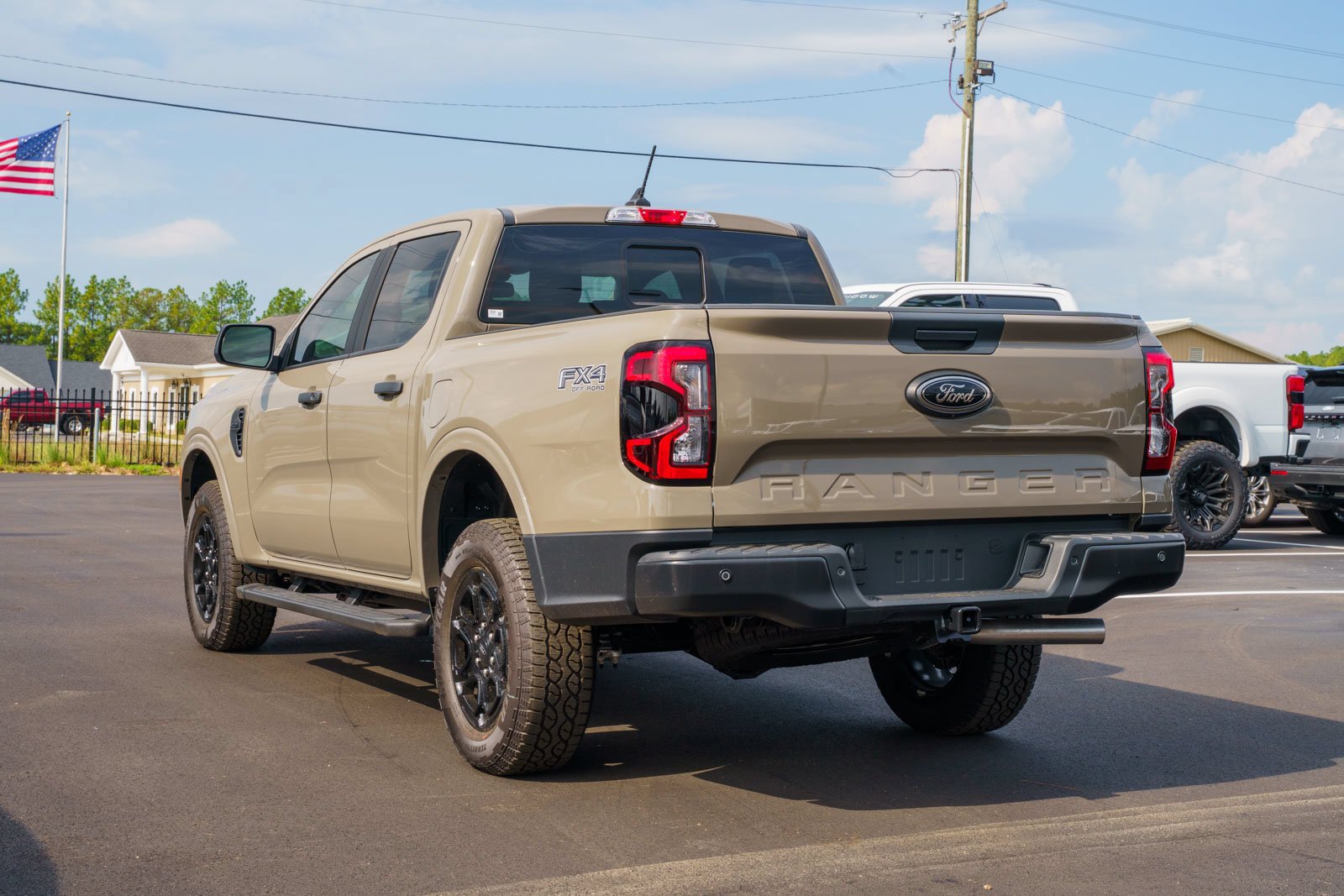 New 2026 Ford Ranger XLT w/ Equipment Group 301A High AWD/4WD image 4