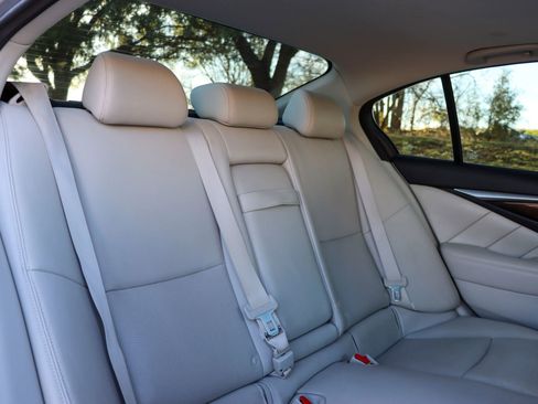 Used 2015 INFINITI Q50 Premium w/ Deluxe Touring Package image 19