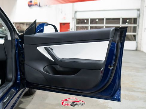 Used 2019 Tesla Model 3 Long Range image 36
