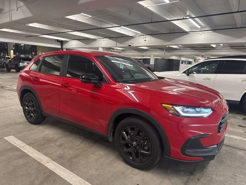 Used 2024 Honda HR-V Sport image 1