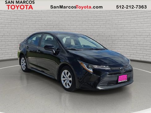 Used 2025 Toyota Corolla LE FWD image 3