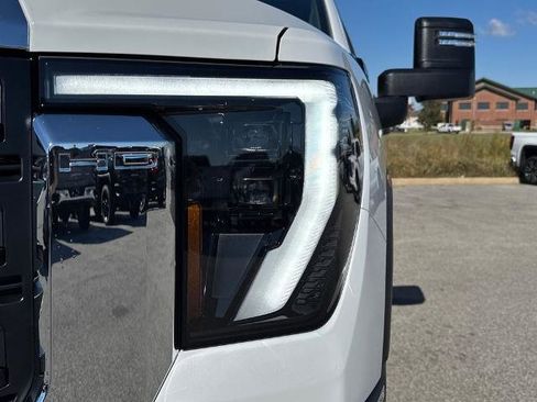New 2026 GMC Sierra 3500 Pro w/ 1SA Pro Safety Plus Package image 9