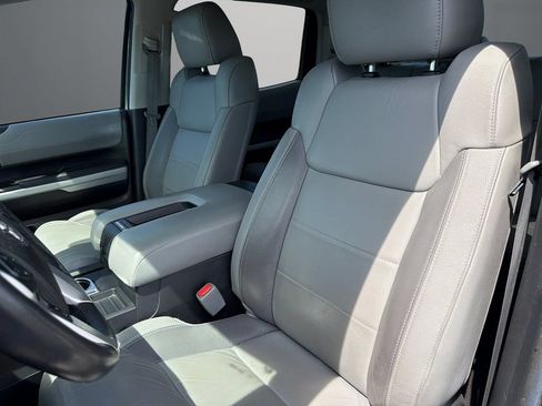 Used 2021 Toyota Tundra Limited w/ Limited Premium Package AWD/4WD image 13