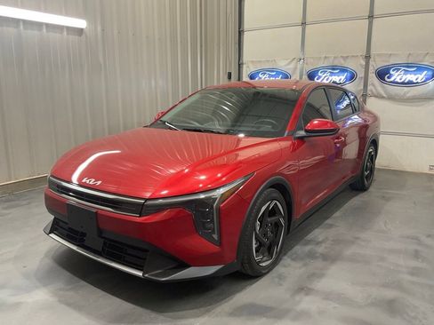 Used 2025 Kia K4 EX FWD image 2