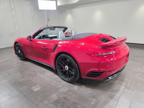 Used 2018 Porsche 911 Turbo image 4