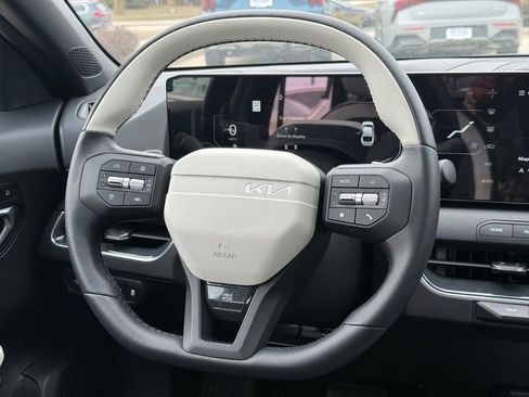 New 2025 Kia K4 GT-Line w/ GT-Line Premium Package image 16