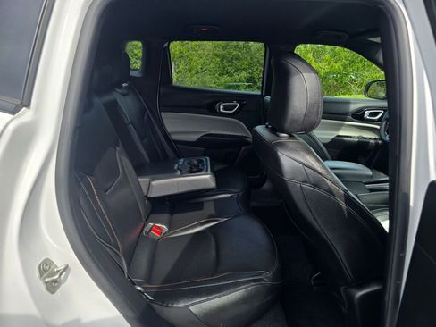 Used 2024 Jeep Compass Limited image 43