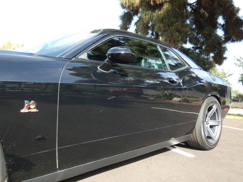 Used 2017 Dodge Challenger R/T Scat Pack w/ Dynamics Package image 13