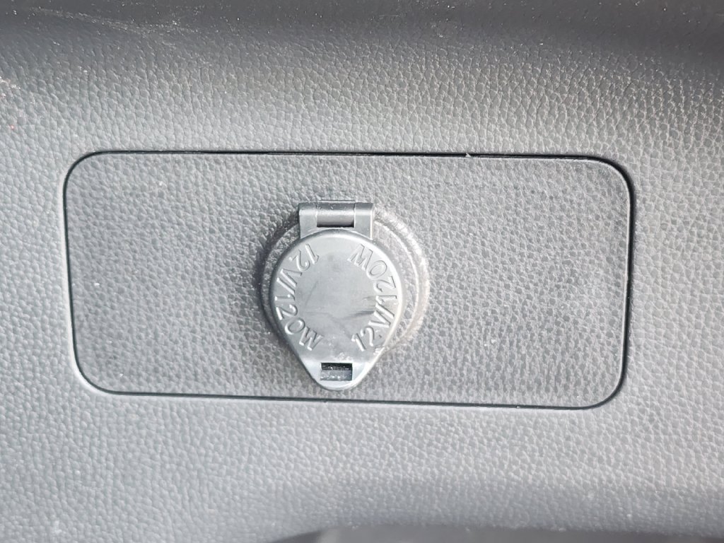 Used 2025 Toyota RAV4 XLE w/ Convenience Package FWD image 14