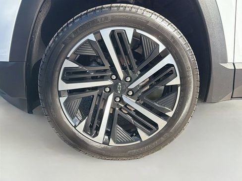 Used 2026 Chevrolet Equinox RS w/ Convenience Package III image 42