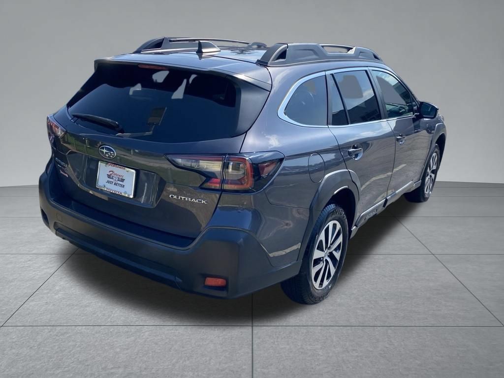 Used 2023 Subaru Outback Premium AWD/4WD image 15