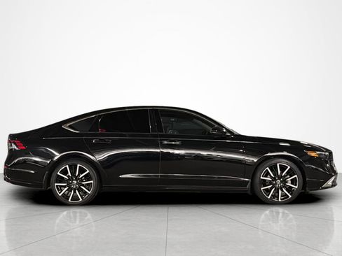 Used 2024 Honda Accord Touring image 6