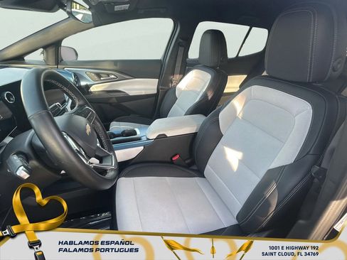 Certified 2025 Chevrolet Equinox EV LT image 27