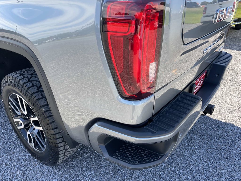 Used 2020 GMC Sierra 1500 AT4 w/ AT4 Premium Package AWD/4WD image 18