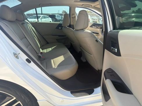 Used 2017 Honda Accord Touring image 26