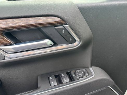 New 2026 GMC Sierra 1500 SLE image 11