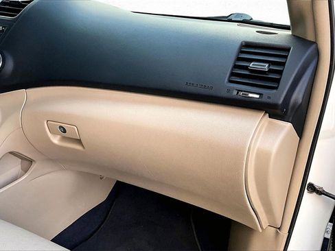 Used 2012 Toyota Highlander Limited image 25