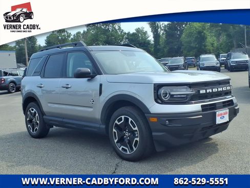 Used 2023 Ford Bronco Sport Outer Banks w/ Tech Package AWD/4WD image 1