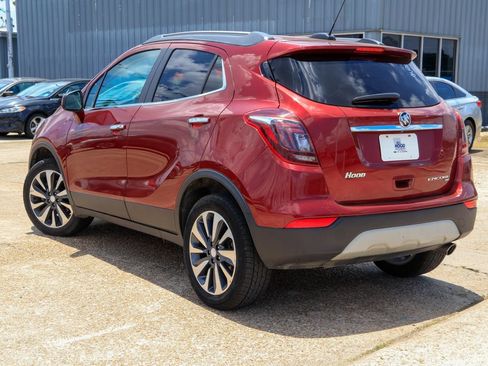 Used 2022 Buick Encore Preferred w/ Safety Package AWD/4WD image 2