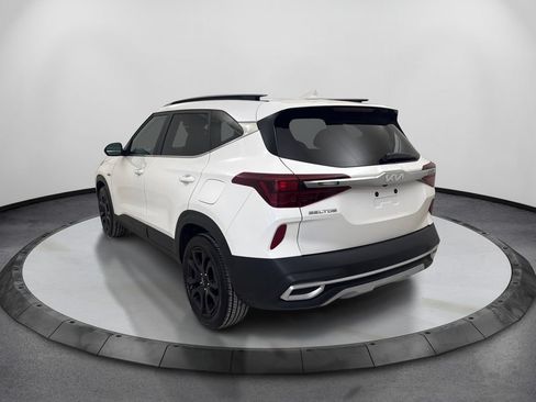 Used 2023 Kia Seltos EX AWD/4WD image 8