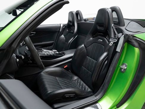 Used 2020 Mercedes-Benz AMG GT R image 18