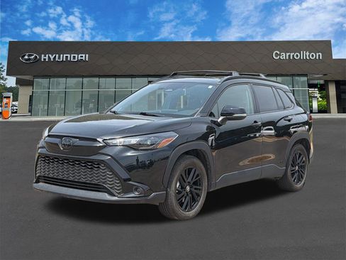 Used 2024 Toyota Corolla Cross AWD Hybrid w/ Moonroof Package image 1