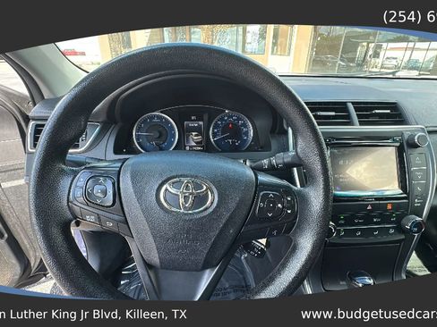 Used 2016 Toyota Camry LE w/ Moonroof Package FWD image 14