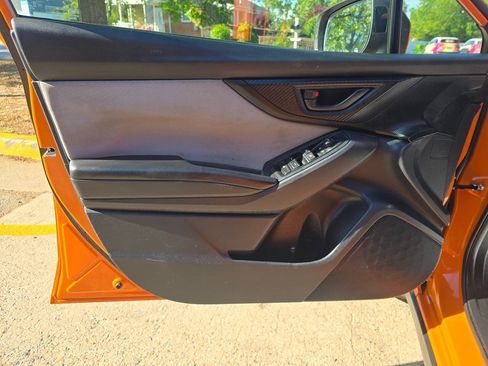 Used 2018 Subaru Crosstrek 2.0i Premium w/ Moonroof Package AWD/4WD image 6