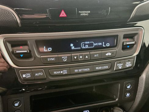 Used 2025 Honda Passport Black Edition image 24