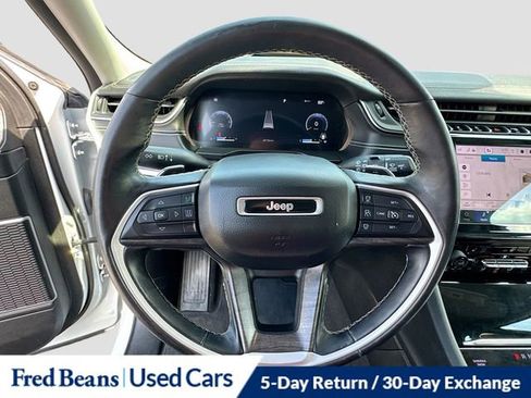 Used 2022 Jeep Grand Cherokee L Limited AWD/4WD image 13