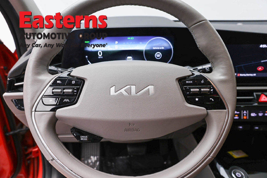 Used 2023 Kia Niro Wind w/ Wind Preserve Package FWD image 11