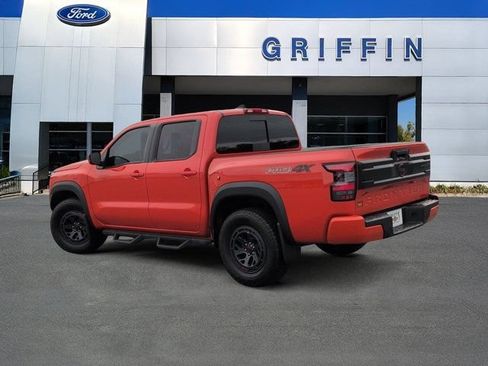 Used 2025 Nissan Frontier PRO-4X AWD/4WD image 9