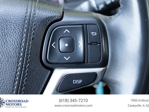Used 2016 Toyota Highlander Plus AWD/4WD image 32