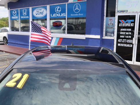 Used 2021 Toyota Camry XSE FWD image 10
